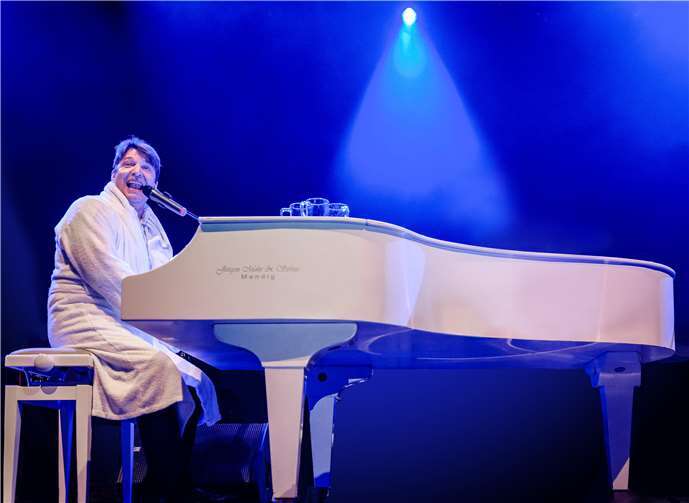 SahneMixx sind Europas authentischste Udo Jürgens Coverband. Privat