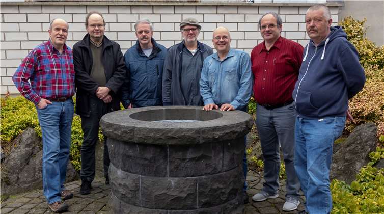 Saisonabschluss im Hof des Brunnencafés, es fehlt Mathias Koslowski.Foto: privat