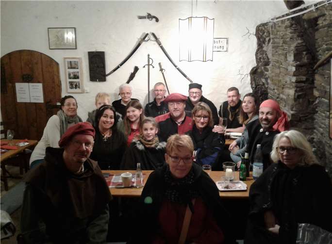 Saisonabschlussfeier 2018 der „Legatio ex Colonia Agrippinensis“ am letzten Öffnungstag ihrer Stammburg über Alken. Privat