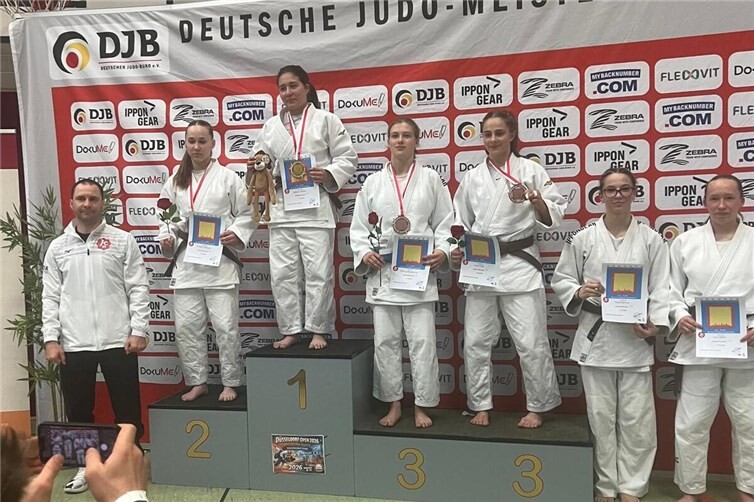 Salima Günther auf dem 1. Platz beim IT U16 in Düsseldorf
