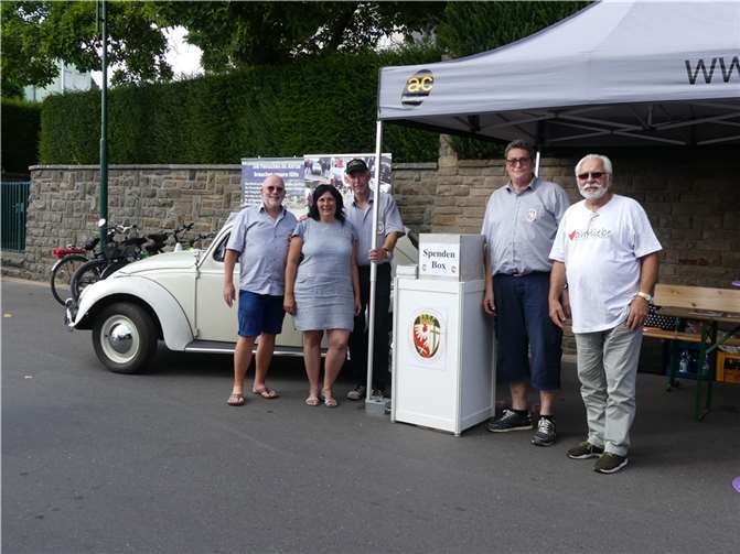 Sammelstelle bei den Classic Cars in Mondorf.