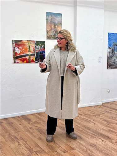 Sandra Irsch, Vorstandsmitglied des Kunstvereins, freute sich über den Erfolg der Ausstellung.  Fotos: Ines Langs