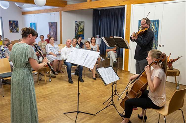 Sandra Klein, Anna Overbeck und Christian Knust begeisterten bei einer Stadthausmatinee in Selters. Foto: Stadt Selters