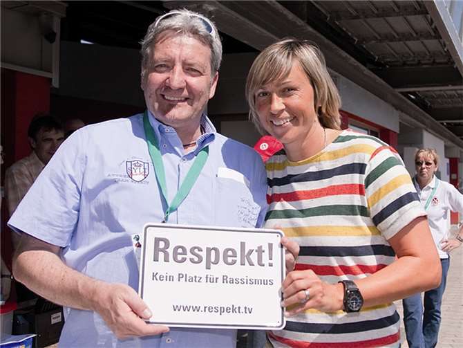 Sandra Minnert, hier bei ihrem Engagement für die Initiative „Respekt!“, ist die neue Vereinsmanagerin des SC 07 Bad Neuenahr. Sandra Kunschke