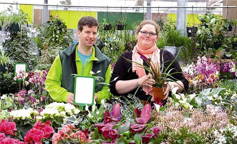 Sandra und Christoph Ulrich - Inhaber des gleichnamigen Pflanzenhofs in Wachtberg. LÜ