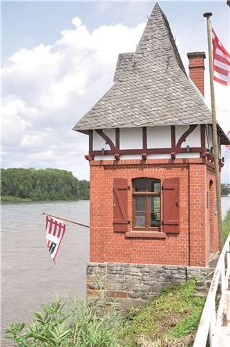 Sanierung und Erhalt der Wahrschauer Station stellten den Verschönerungsverein Pfaffendorf vor eine denkmalpflegerische Herausforderung. privat