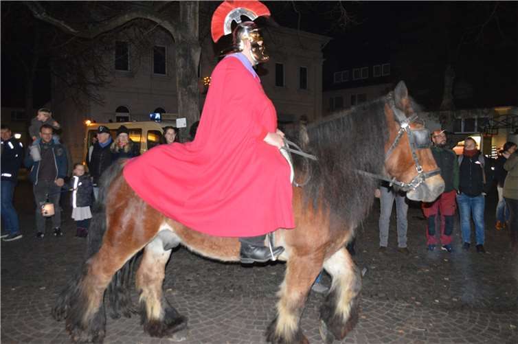 Sankt Martin auf seinem Pferd.  Fotos: AB