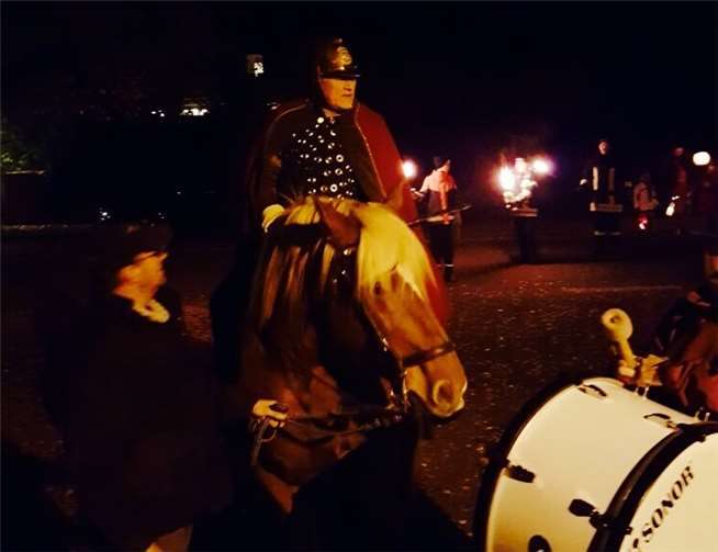 Sankt Martin führte den Zug auf Fanny an. privat