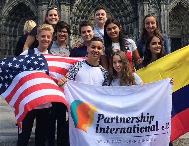 Santiago und sein Zwillingsbruder auf dem Vorbereitungsseminar von Partnership International e.V.privat