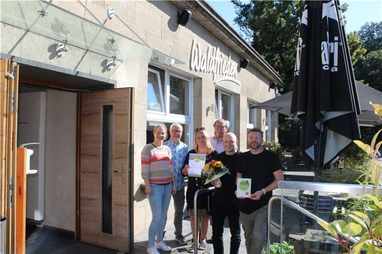 Sarah Hilger-Tack und ihr Team im Restaurant „Vulkan Waldfrieden“ haben alle geforderten Kriterien mit Bravour erfüllt! Quelle: Vulkan Waldfrieden GmbH&Co.KG