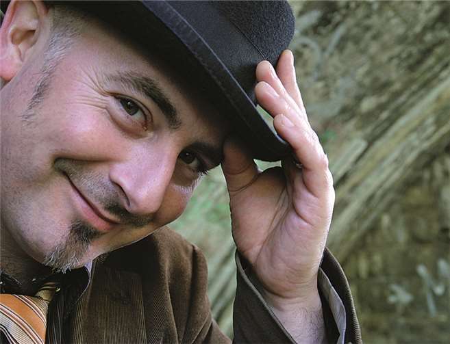 Sascha Gutzeit stellt sein zweites „Engelmann-Buch“ vor. privat