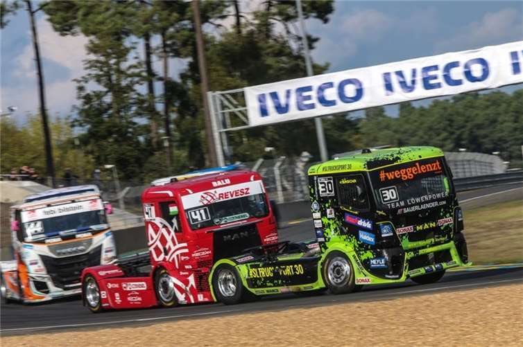 Sascha Lenz (#30) beim sechsten Lauf zur FIA European Truck Racing Championship in Le Mans. Fotos: SL-Trucksport / Presse AC 1927 Mayen