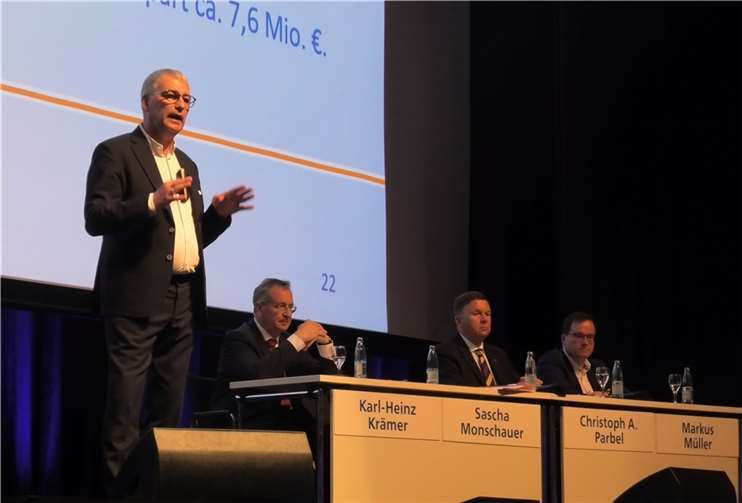 Sascha Monschauer, Vorstandsvorsitzender der Volksbank RheinAhrEifel eG, betonte: „Beide Banken sind grundsolide aufgestellt und wirtschaftlich gesund. Doch gemeinsam können wir noch mehr erreichen.“
