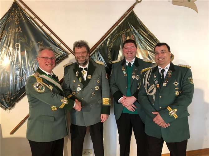 Bezirksverband Rhein-Ahr tagte in Löhndorf  Satzungsgemäß wurde Helmut Beu nach einer geheimen Wahl zum neunen Stellv. Bezirksbundesmeister gewählt und nahm die Wahl mit großer Freude an. Foto: privat