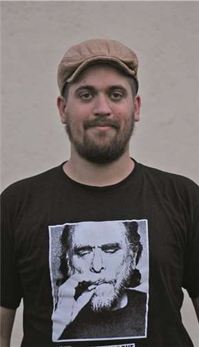 Schauspieler und Künstler Simon Sommer gewann den Dichterwettstreit.