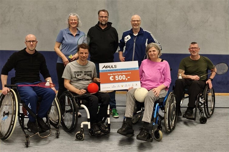Scheckübergabe Impulsprämie durch den Landessportbund.