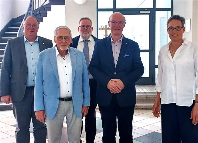 Schiedsamt: Jürgen de Temple nach über 25 Jahren als Schiedsperson verabschiedet und Robert Reuter tritt Nachfolge an.  Foto: privat