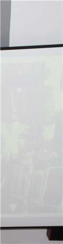 Schirmherrin Gisela Hein übergibt an Jugendwart Marcel Metzmacher eine großzügige Spende.