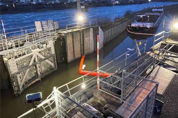 Schleuse Müden Schäden linker Torflügel.Quelle: WSA Mosel-Saar-Lahn