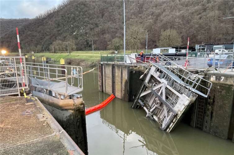 Schleuse Müden Schäden rechter Torflügel.Quelle: WSA Mosel-Saar-lahn