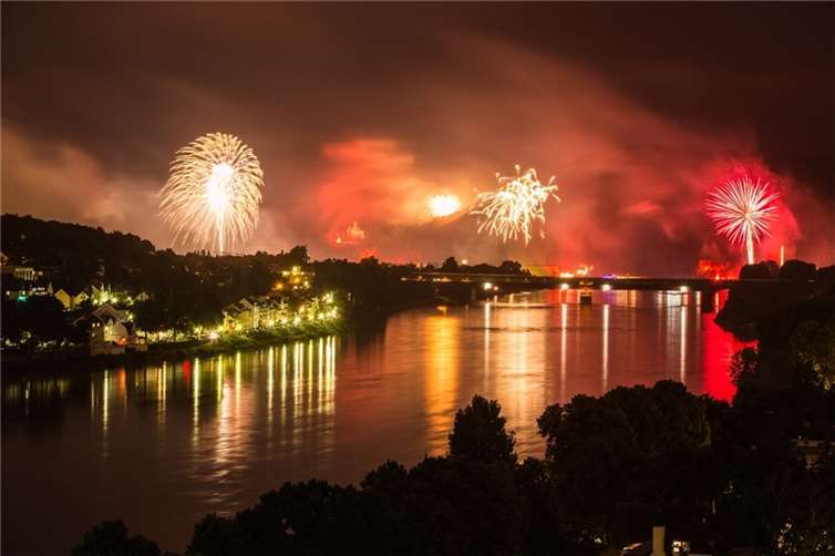 Schloss Stolzenfels im Feuerwerk. Foto: Henry Tornow / Henry Tornow