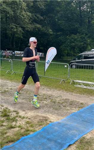 Schlusssprint nach 6 km Laufen.