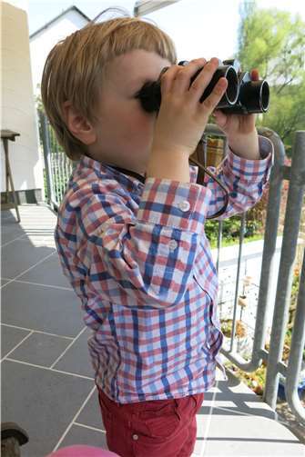 Schnäppchen auf dem Kinder-Kram-Basar finden.
