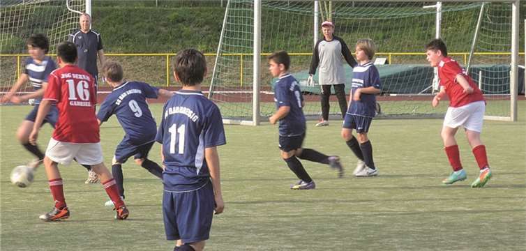 Schnell legte sich die Nervosität beim neuen Breisiger Torhüter Jan Mirizzi, der tolle Paraden zeigte. privat