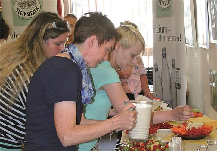 Schnell stand das „gesunde Buffet“ im Mittelpunkt des Interesses.