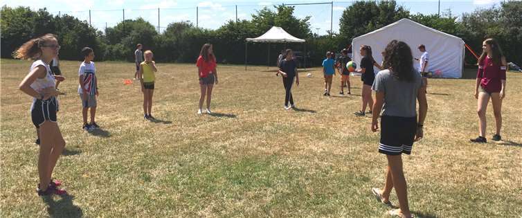 Schnell wurden die Kontakte zwischen den Jugendlichen geknüpft.