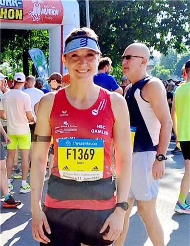 Schnelle 1:38:15 Std. mit W 40-Sieg von Anke Kühn in Duisburg.