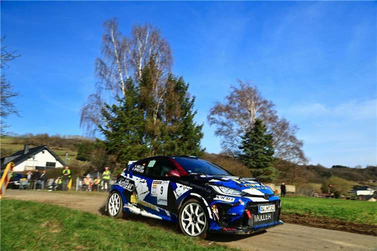 Schnelle Lokalmatadore: Kevin Müller und Stefanie Spreitzer im Toyota GR Yaris.
