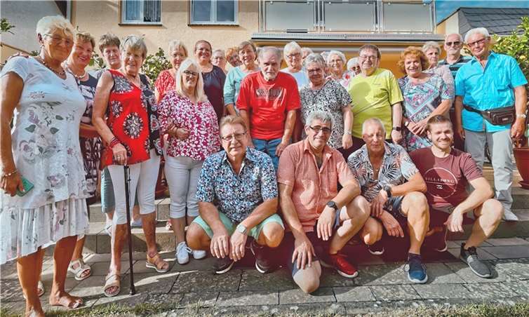 Schnitzel, Salat und Spiel: Sommerfest der Baachpörtzer lockt Mitglieder. Foto: Heimatverein Baachpörtzer