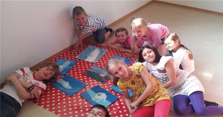 Schöne Bilder entstehen im Malkurs für Kinder ab 8 Jahren. privat
