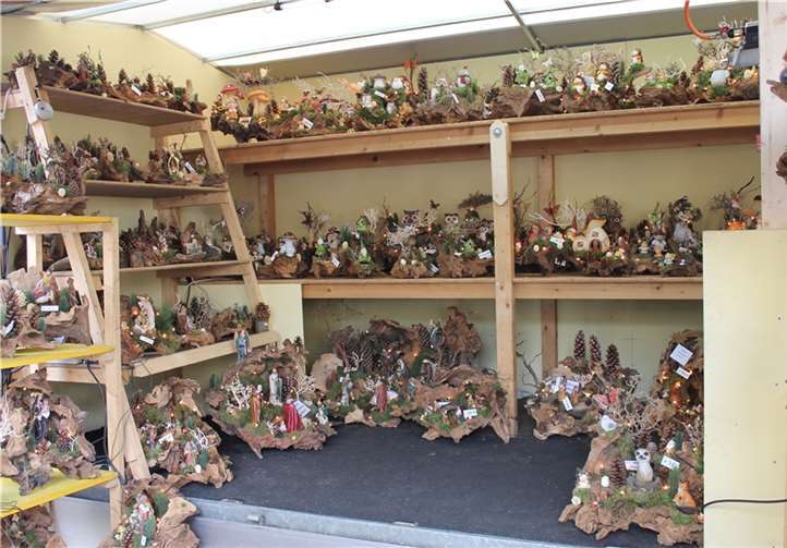 Schöne Weihnachtsdekorationen konnten erworben werden.