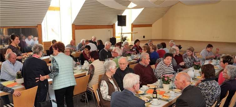 Schöne und ereignisreiche Stunden verlebten die Teilnehmer bei dem Kaffeenachmittag der Senioren-Union Maifeld.  Senioren-Union Maifeld