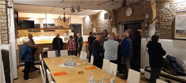 Schöpferische Pause bei der Strategiediskussion im ehemaligen Pferdestall.