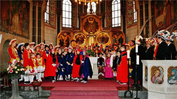 Schon 2016 hatten sich viele Karnevalisten in der Kirche versammelt.privat