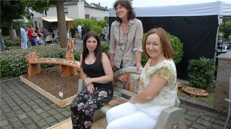 Schon mal auf einer Keramikbank gesessen?Ein erhebendes Gefühl!