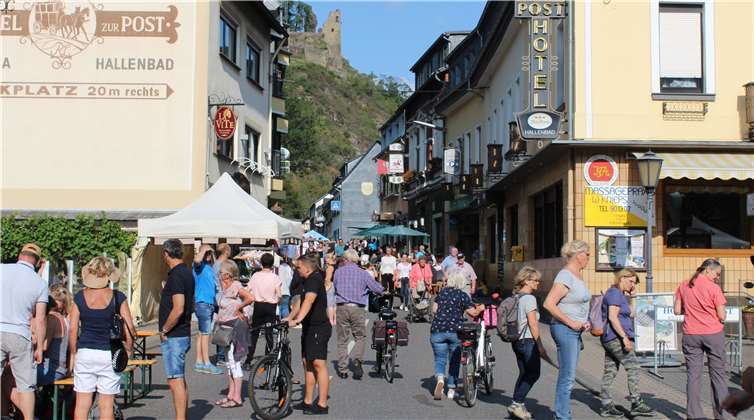 Schon samstags war der Publikumsandrang beim Burgenfest groß.