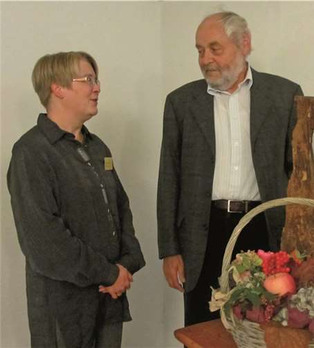 Schon vor Beginn des Vortrags hatten Dr. Gerhard Bauchhenß und Dr. Maria Burger, Vorsitzende des Zehnthausvereins, viel zu besprechen.privat