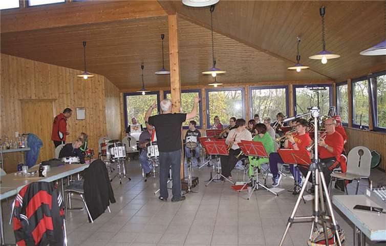 Schon zur geliebten Tradition ist das Probenwochenende des modernen Musikzuges der KG Rot-Weisse-Husaren 1953 e.V. Andernach geworden. privat