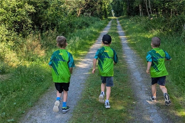 Schritt für Schritt wachsen unsere Laserkids über sich hinaus. Gemeinsam trainieren, gemeinsam lernen, gemeinsam Erfolge feiern.