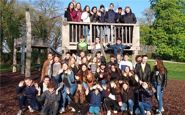 Schüler des Gymnasiums im Kannenbäckerland verbrachten eine Woche in der Jugendherberge in Kehl mit Schülern ihrer Partnerschule in St. Laurent du Pont (Isère). Fotos: privat