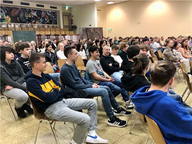 Schüler wurden über Ausbildungsperspektiven informiert.  Foto: Christiane Bienemann