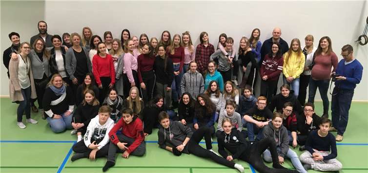 Schülerinnen und Schüler der Nelson-Mandela-Schule in Dierdorf, sowie anderen am Programm beteiligten Schulen aus Italien und England nahmen an dem Programm teil. Foto: Nelson-Mandela-Schule Dierdorf