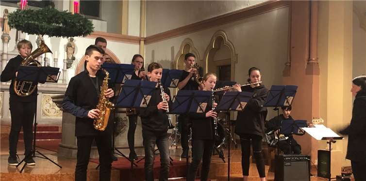 Schülerinnen und Schüler verschiedener Klassenstufen beteiligten sich am Konzert. Fotos: privat