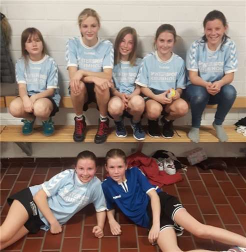 Schülerinnenmannschaft Urbar 2: Annelie, Fiona, Hannah, Lina, Melina, Stephanie und Tosca.Privat