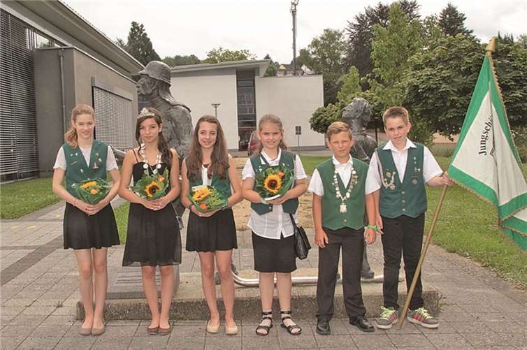 Schülerprinz und Jungschützenkönigin.