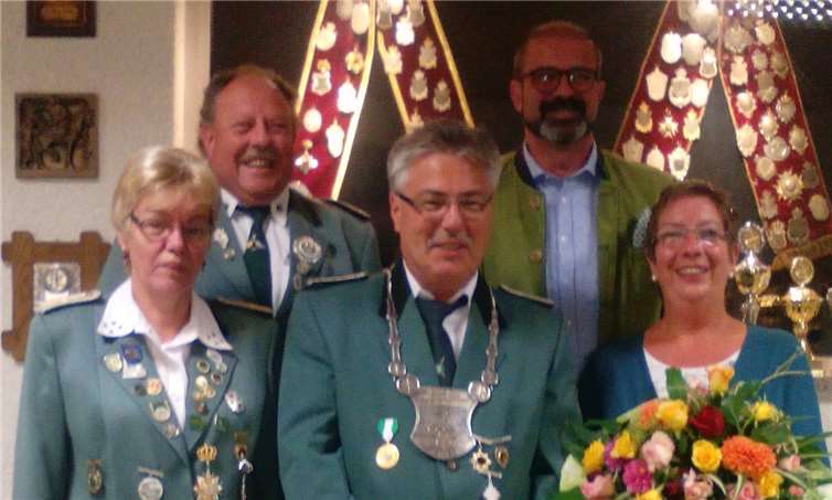 Schützenkönig Bernd König mit seiner Königin Brunni. privat